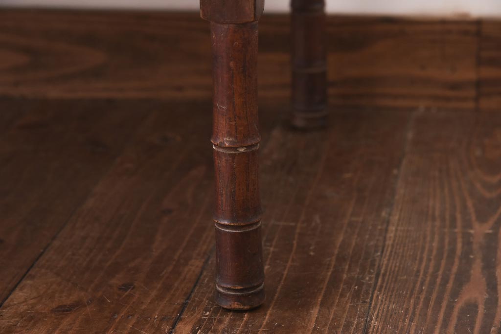 レトロ家具　和製アンティーク　昭和初期　脚の意匠が印象的な角ちゃぶ台(折りたたみテーブル、座卓、ローテーブル)(R-039209)