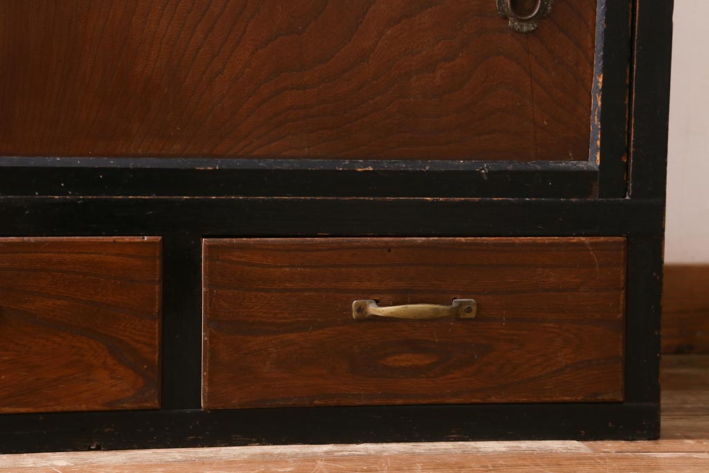 アンティーク家具　昭和期　モダンな色合いの茶箪笥(戸棚、茶棚、収納棚)(R-039220)