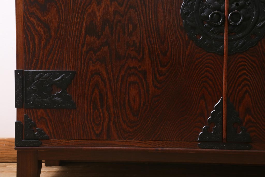 リメイク家具　伝統民芸　岩谷堂箪笥　脚付　和タンスと収納棚の2wayサイドボード(衣装箪笥)(R-039221)