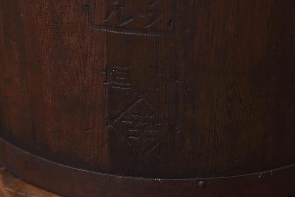 アンティーク雑貨　和製アンティーク　古民具　深い色合いが時代を感じる一斗枡(マス、升)(R-039251)