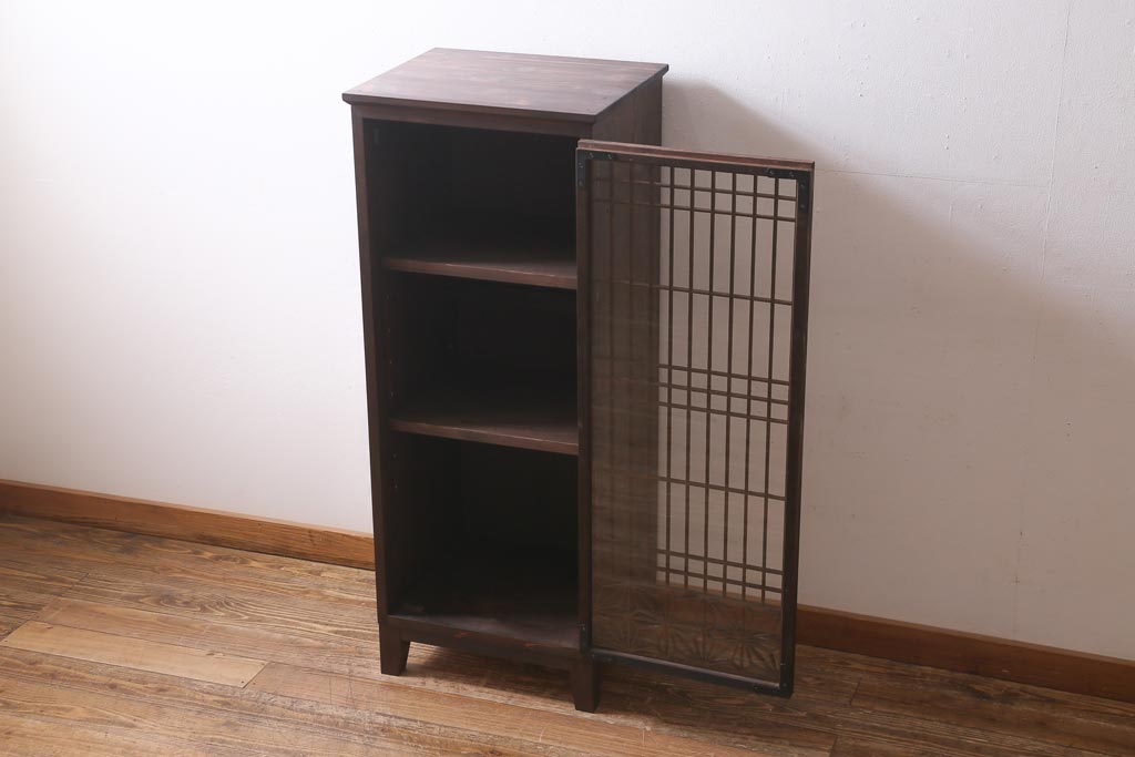 ラフジュ工房オリジナル　古建具リメイク　上品な組子の作りが風情漂う戸棚(書院戸、収納棚)(R-039262)
