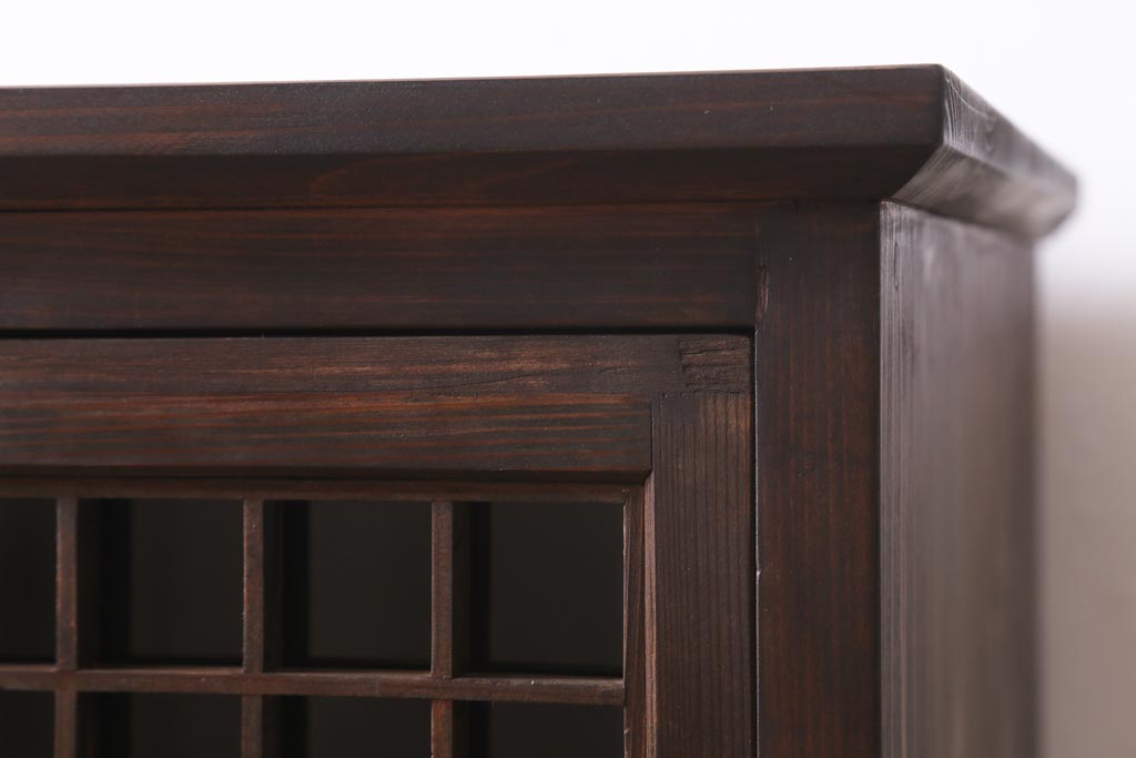 ラフジュ工房オリジナル　古建具リメイク　上品な組子の作りが風情漂う戸棚(書院戸、収納棚)(R-039262)