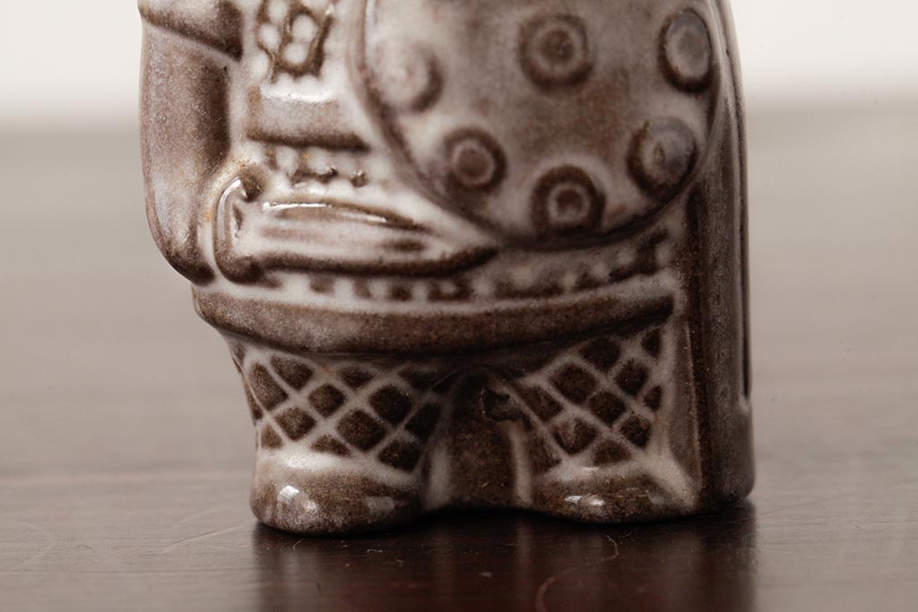 ヴィンテージ雑貨　北欧ビンテージ　Upsala Ekeby(ウプサラ・エクビー)社　Taisto Kaasinenデザイン　Viking　フィギア(置き物、ディスプレイ雑貨)(R-039316)