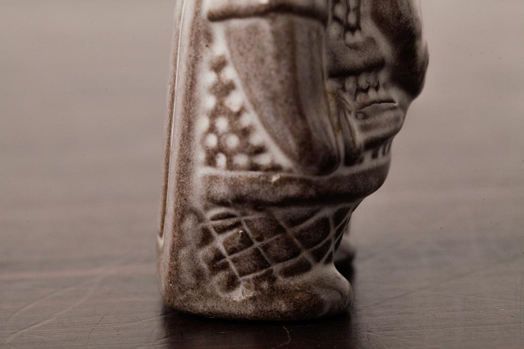 ヴィンテージ雑貨　北欧ビンテージ　Upsala Ekeby(ウプサラ・エクビー)社　Taisto Kaasinenデザイン　Viking　フィギア(置き物、ディスプレイ雑貨)(R-039316)