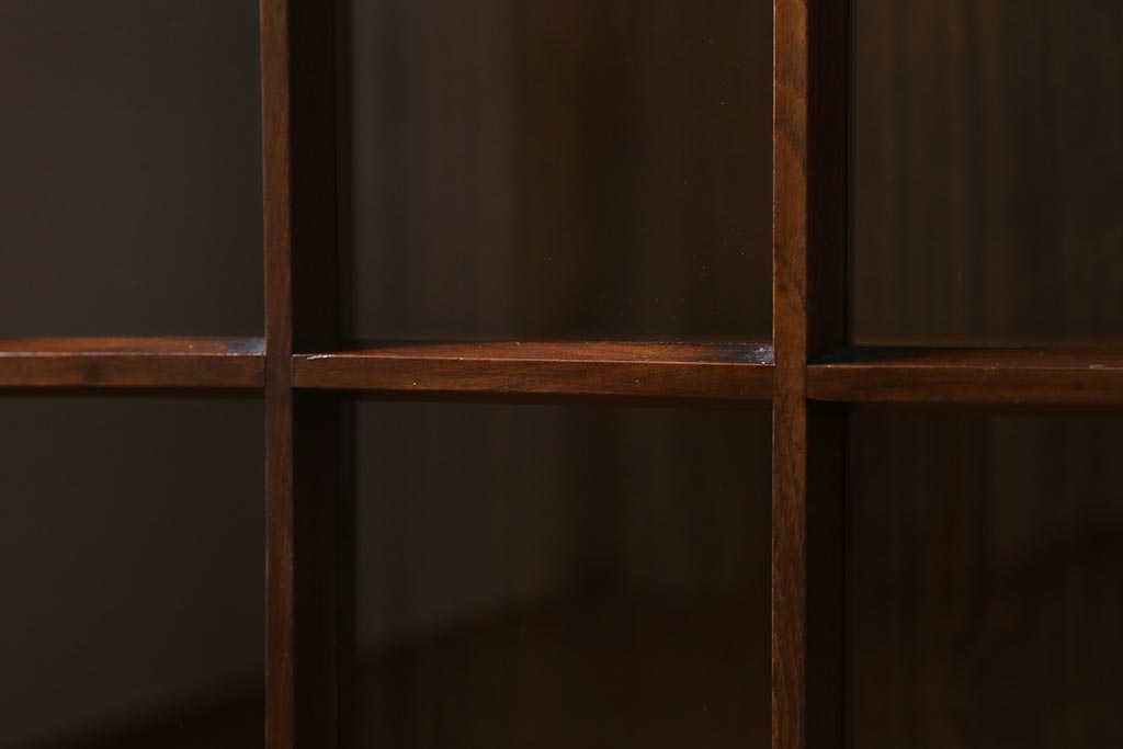 アンティーク家具　工芸家具　上手物　天板・側面エンジュ材　前面桜材　凝った造りの上品な本箱(ブックケース、収納棚、飾り棚)(R-039332)