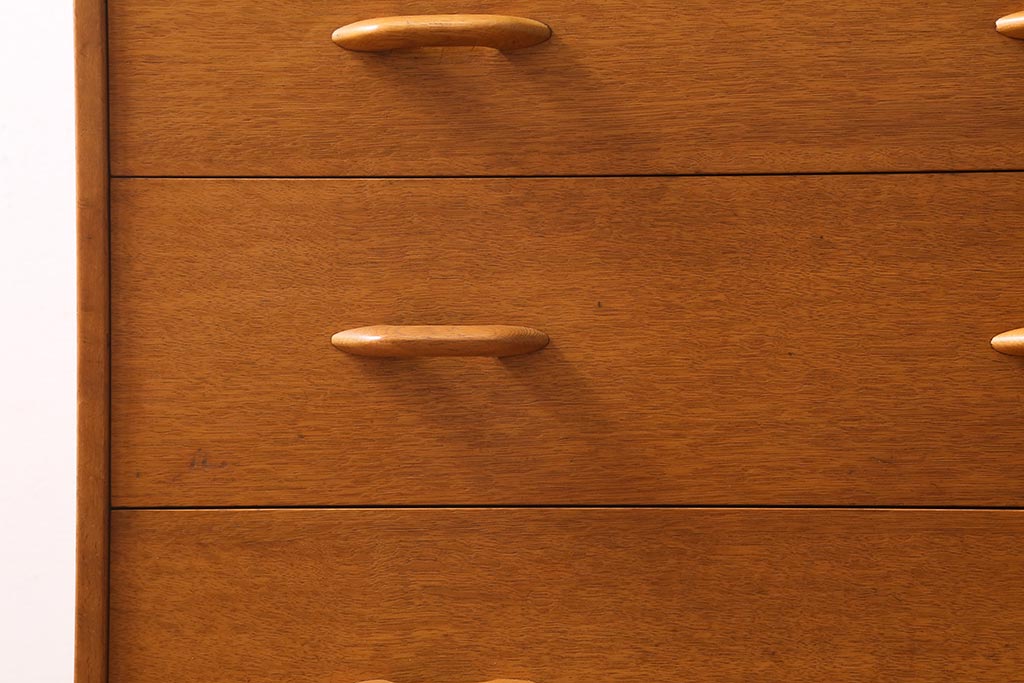 ヴィンテージ家具　G-PLAN(ジープラン)　オーク材　バイカラーが可愛らしいチェスト(引き出し、ビンテージ)(R-039339)