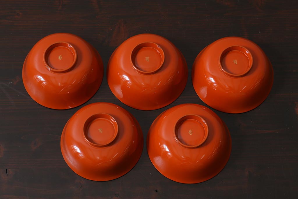 アンティーク雑貨　和製アンティーク　鶴・松　縁起の良い沈金蒔絵の木製椀5客セット(蓋付き椀、漆器、和食器)(R-039375)