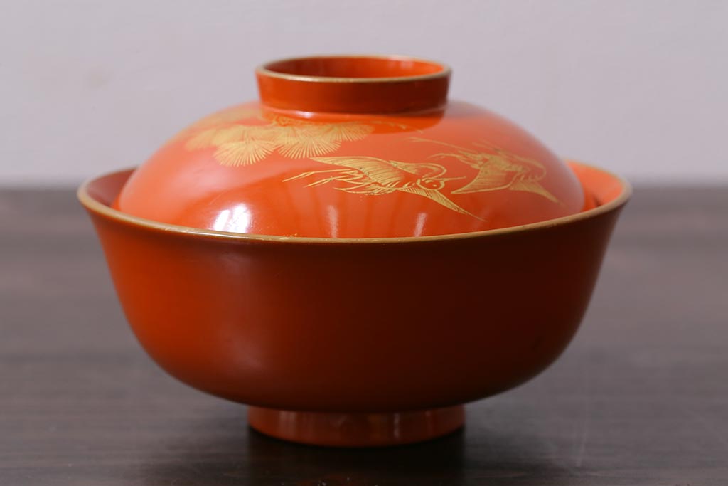 アンティーク雑貨　和製アンティーク　鶴・松　縁起の良い沈金蒔絵の木製椀5客セット(蓋付き椀、漆器、和食器)(R-039375)
