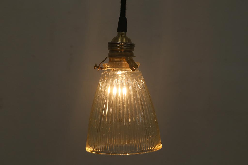 ヴィンテージ照明　イギリスビンテージ　柔らかに光を通すペンダントライト(天井照明)(R-039386)