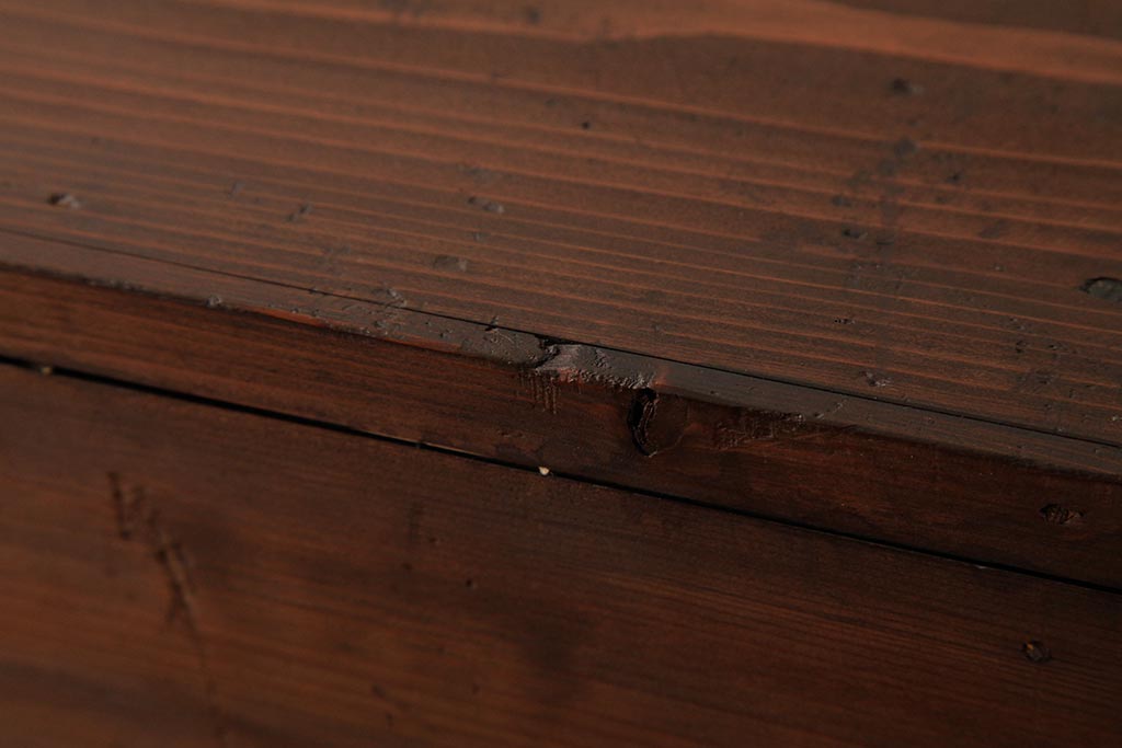ラフジュ工房オリジナル　古材リメイク　杉材　レトロでシンプルなウォールシェルフ(壁掛け棚、吊り棚、ウォールラック)(R-039395)