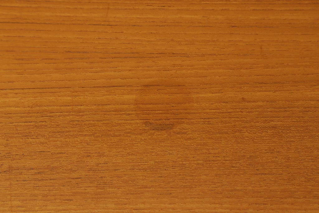 ヴィンテージ家具　イギリスビンテージ　チーク材　Nathan(ネイサン)　北欧スタイルにもぴったりのスタイリッシュなキャビネット(収納棚、戸棚)(R-039400)