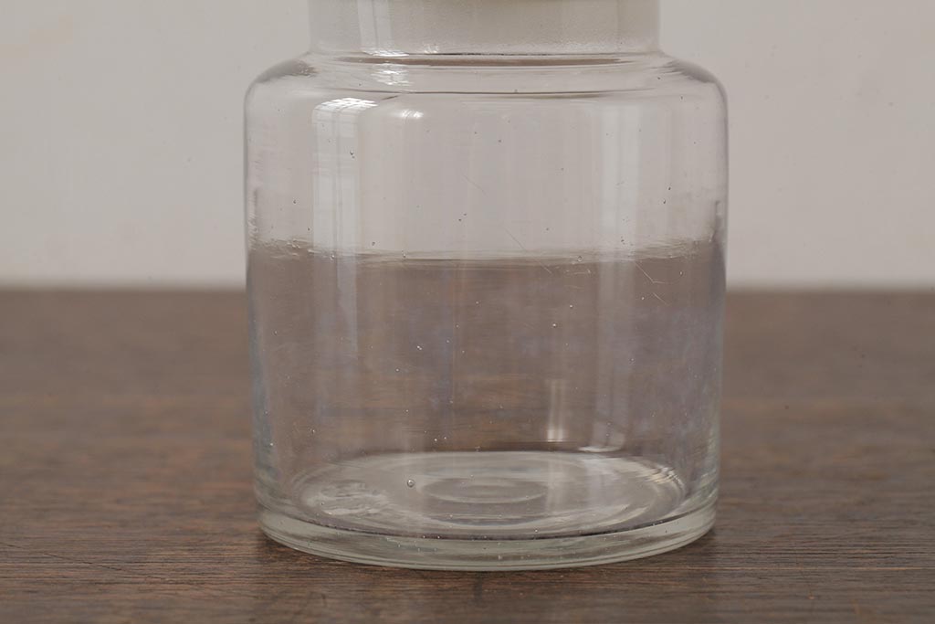 アンティーク雑貨　レトロ雑貨　アンティークボトル　小さな蓋付きガラス瓶(ガラスビン)(R-039453)