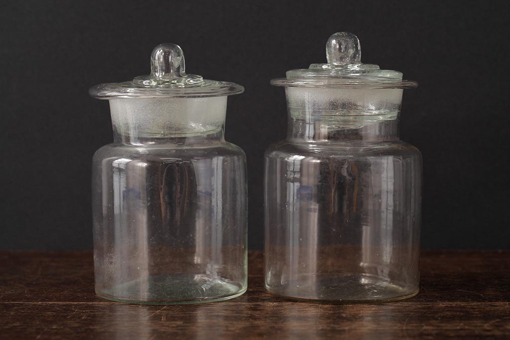 アンティーク雑貨　レトロ雑貨　アンティークボトル　小さな蓋付きガラス瓶5個セット(ガラスビン)(R-039454)