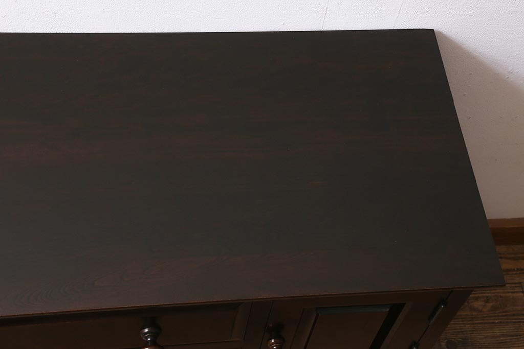 中古　リメイク家具　北海道民芸家具　上質な作りが魅力のサイドキャビネット(リビングボード、引き出し、チェスト、テレビ台)(R-039494)