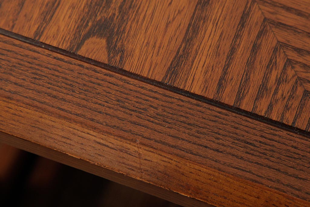 ヴィンテージ家具　イギリスビンテージ　G-PLAN(ジープラン)　オーク材　パーケット天板　北欧デザインのネストテーブル(サイドテーブル)(R-039502)