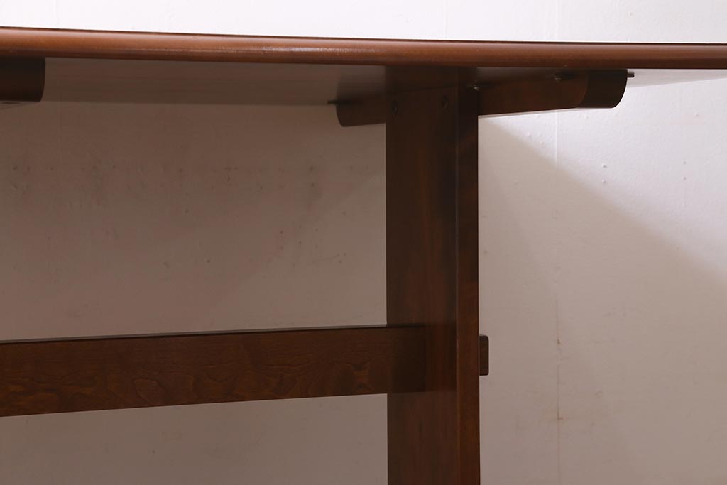 ビンテージ家具　北海道民芸家具　上品であたたかなダイニングテーブル(4人掛け)(R-039506)