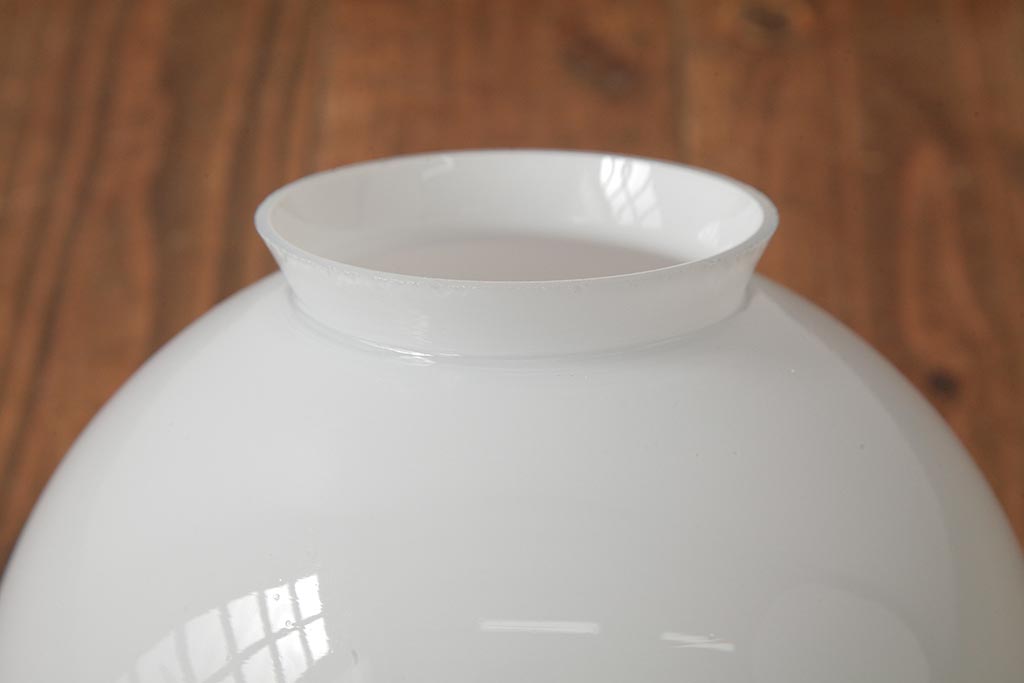 アンティーク照明　和製アンティーク　乳白色ガラス　レトロな雰囲気漂う天井照明(電笠)(R-039531)