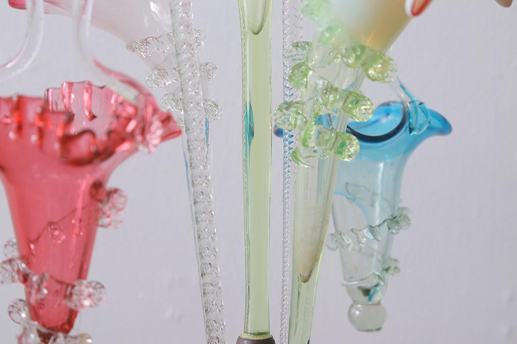 フランスアンティーク　ビクトリア朝　glass Epergne　ワセリンガラス　華やかなガラス製のセンターピース(テーブルウェア、オブジェ)(R-039549)