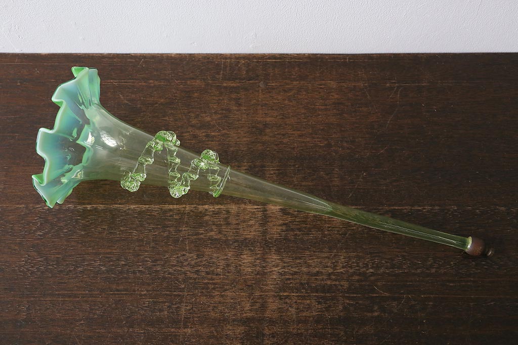 フランスアンティーク　ビクトリア朝　glass Epergne　ワセリンガラス　華やかなガラス製のセンターピース(テーブルウェア、オブジェ)(R-039549)