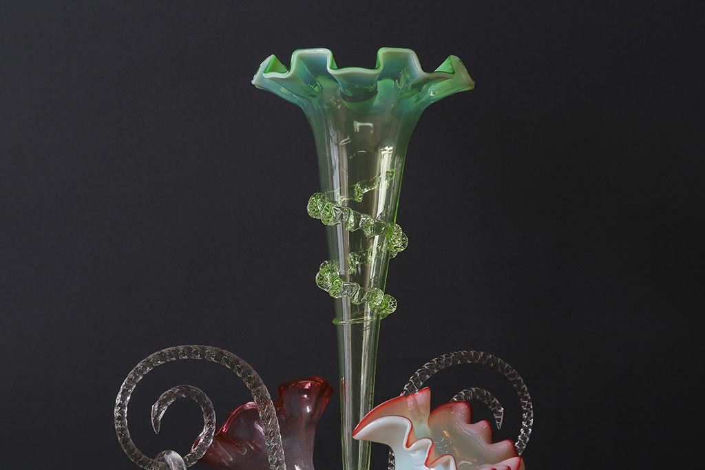 フランスアンティーク　ビクトリア朝　glass Epergne　ワセリンガラス　華やかなガラス製のセンターピース(テーブルウェア、オブジェ)(R-039549)