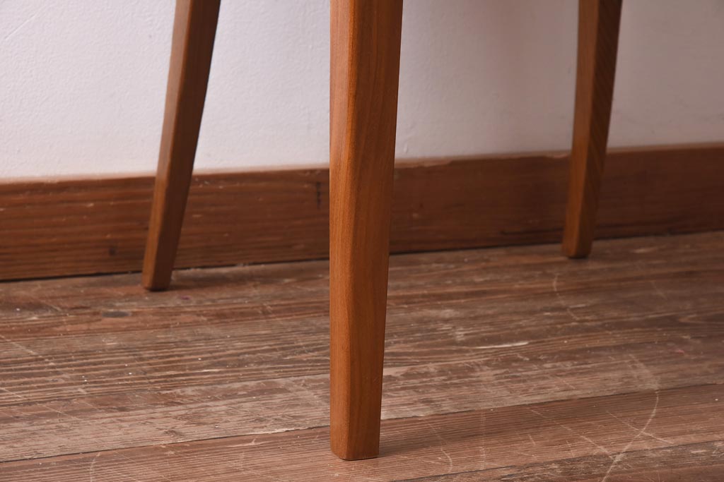 ヴィンテージ家具　北欧ビンテージ　G-PLAN(ジープラン)　しなやかなラインが魅力的なダイニングチェア(ワークチェア、椅子)(R-039620)