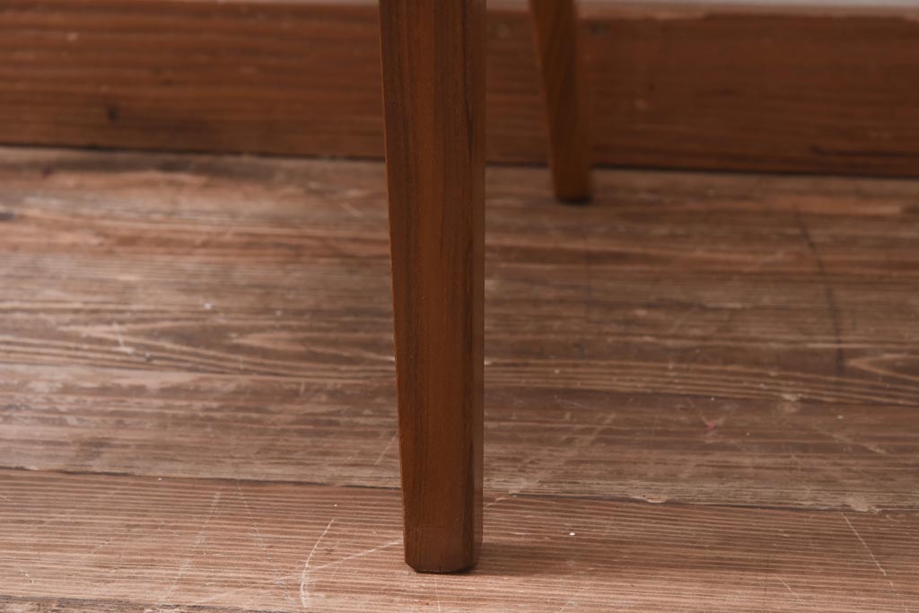 ヴィンテージ家具　北欧ビンテージ　G-PLAN(ジープラン)　しなやかなラインが魅力的なダイニングチェア(ワークチェア、椅子)(R-039621)