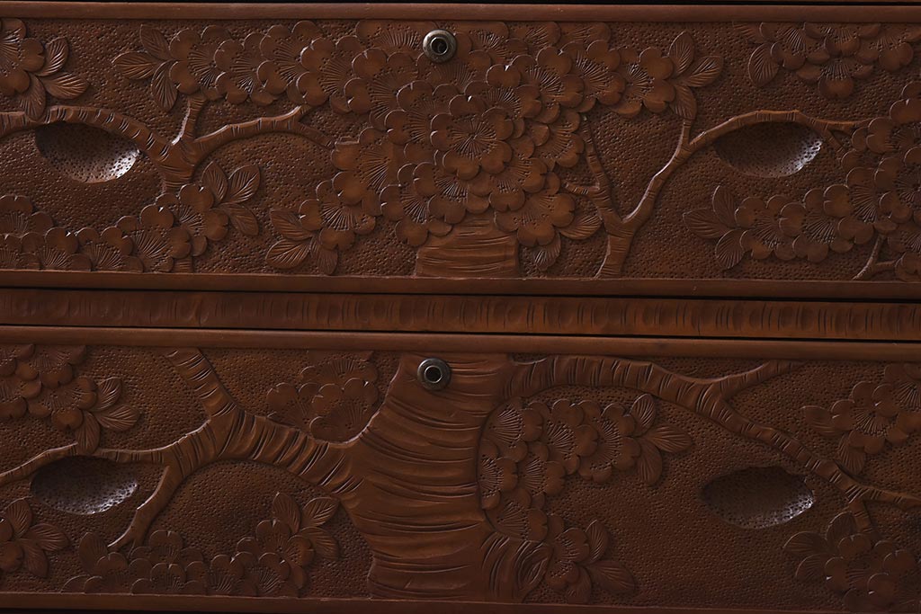 ビンテージ家具　中古　伝統工芸　軽井沢彫り　和空間を高める桜の浮き彫りのビンテージチェスト(引き出し)(R-039629)