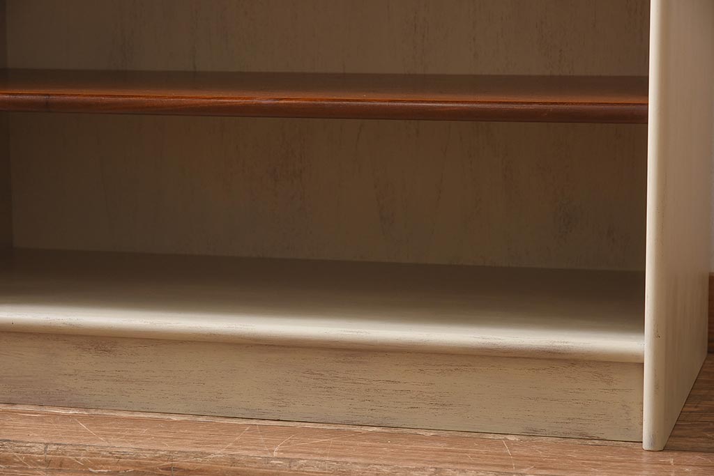 ヴィンテージ家具　イギリスビンテージ　G-PLAN(ジープラン)　タイルトップがおしゃれなペイントキャビネット(R-039631)