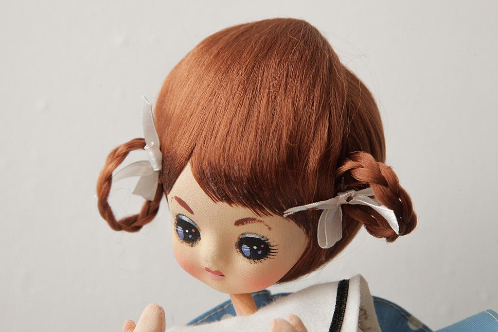 レトロ雑貨　水玉模様の洋服がかわいらしい昭和レトロなポーズ人形(文化人形)(R-039659)