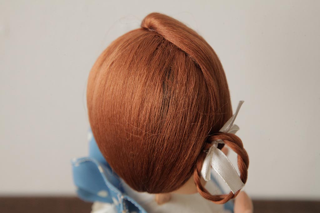 レトロ雑貨　水玉模様の洋服がかわいらしい昭和レトロなポーズ人形(文化人形)(R-039659)