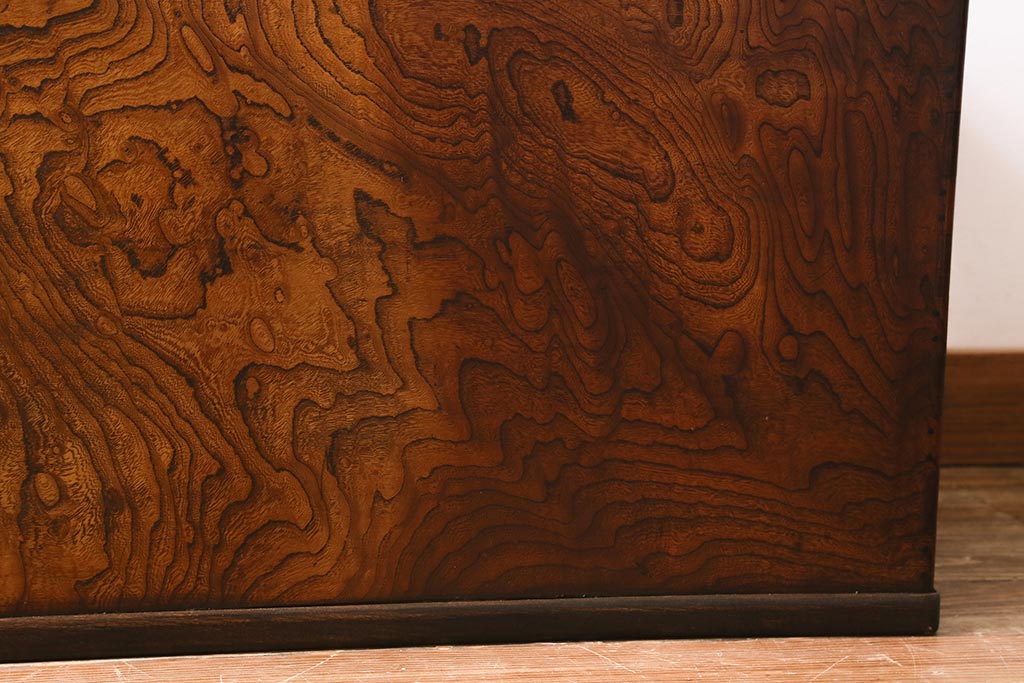 アンティーク雑貨　昭和初期　ケヤキ・黒柿　和の風情を演出する長火鉢(木製火鉢)(R-039720)