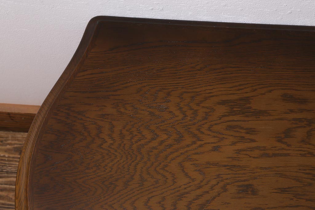 中古　飛騨産業　キツツキマーク　穂高シリーズ　クラシカルな雰囲気漂うサイドテーブル(コーヒーテーブル)(R-039724)