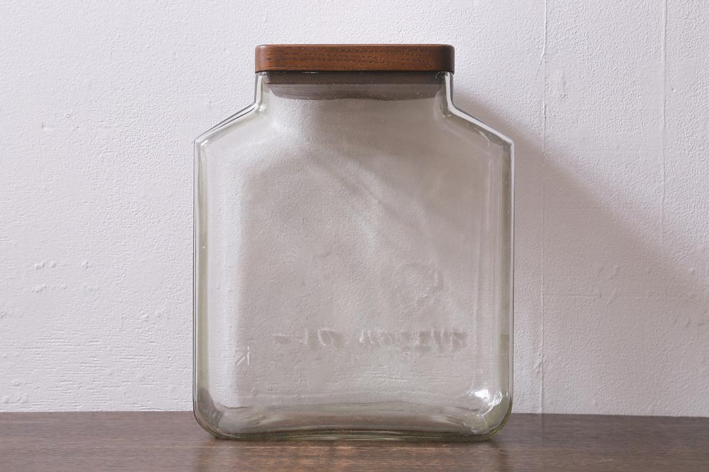レトロ雑貨　オリエンタルカレー　木製の蓋が魅力的なアンティークのガラスビン(ガラス瓶、角瓶)(R-039733)
