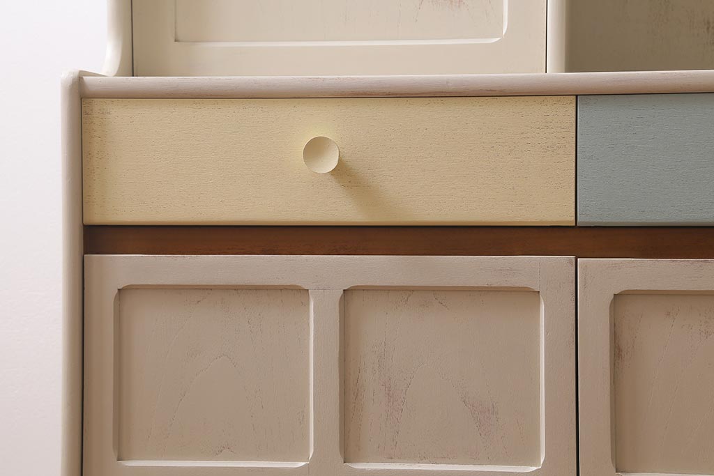ヴィンテージ家具　イギリス　ペイントリメイク　nathan社(ネイサン)　淡い色合いがおしゃれなキャビネット(カップボード、食器棚、収納棚、ビンテージ)(R-039747)