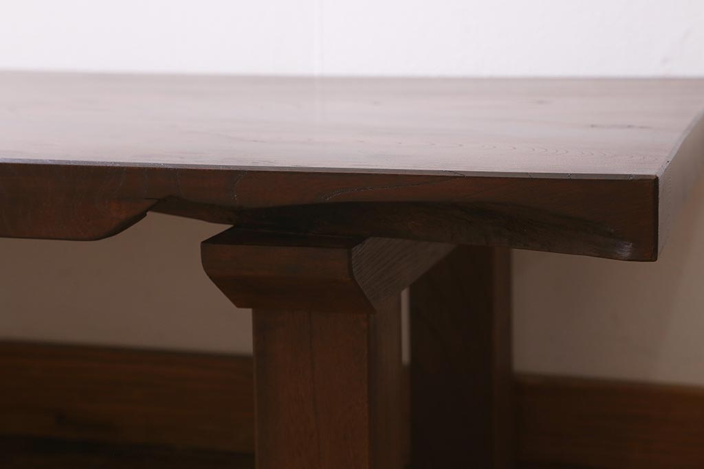 ビンテージ家具　和製ビンテージ　総ケヤキ・天板一枚板　滑らかな木肌が魅力のセンターテーブル(座卓、ローテーブル)(R-039819)