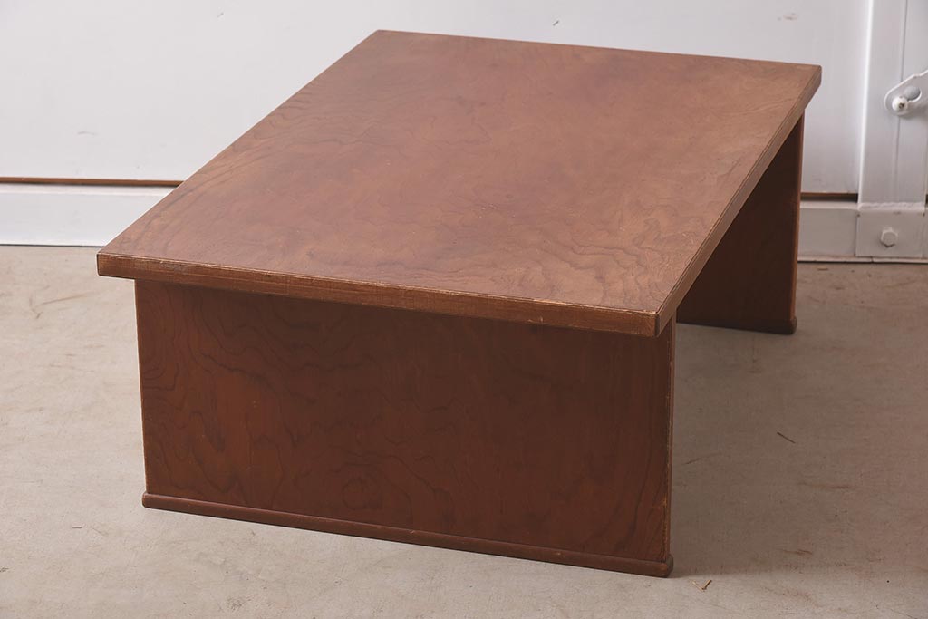 ヴィンテージ家具　和製ビンテージ　杉材突き板　味わい深い木目が印象的な座卓(ローテーブル、センターテーブル、リビングテーブル)(R-039927)