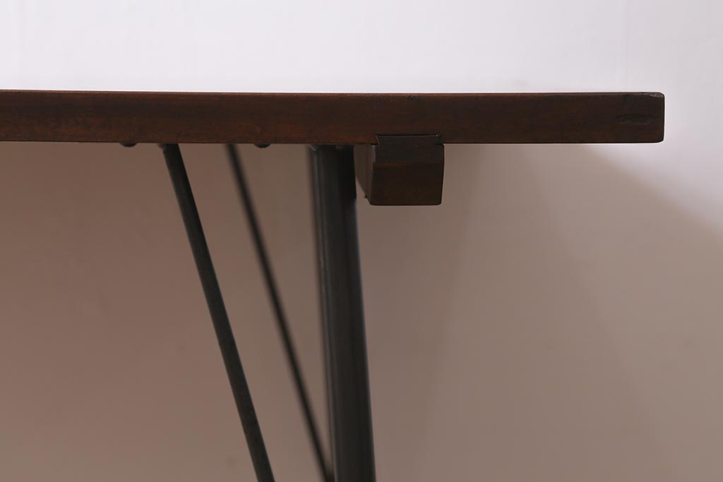 アンティーク家具　リメイク　栃の木一枚板　古材を活かした鉄脚テーブル(ダイニングテーブル、カフェテーブル、作業台)(R-039975)