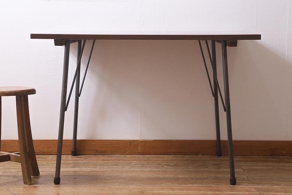 アンティーク家具　リメイク　栃の木一枚板　古材を活かした鉄脚テーブル(ダイニングテーブル、カフェテーブル、作業台)(R-039975)