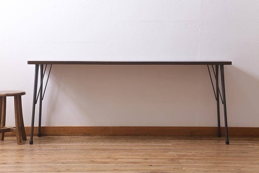 アンティーク家具　古材一枚板リメイク　ラワン材を活かしたシンプルな鉄脚テーブル(コンソールテーブル、作業台)(R-039977)