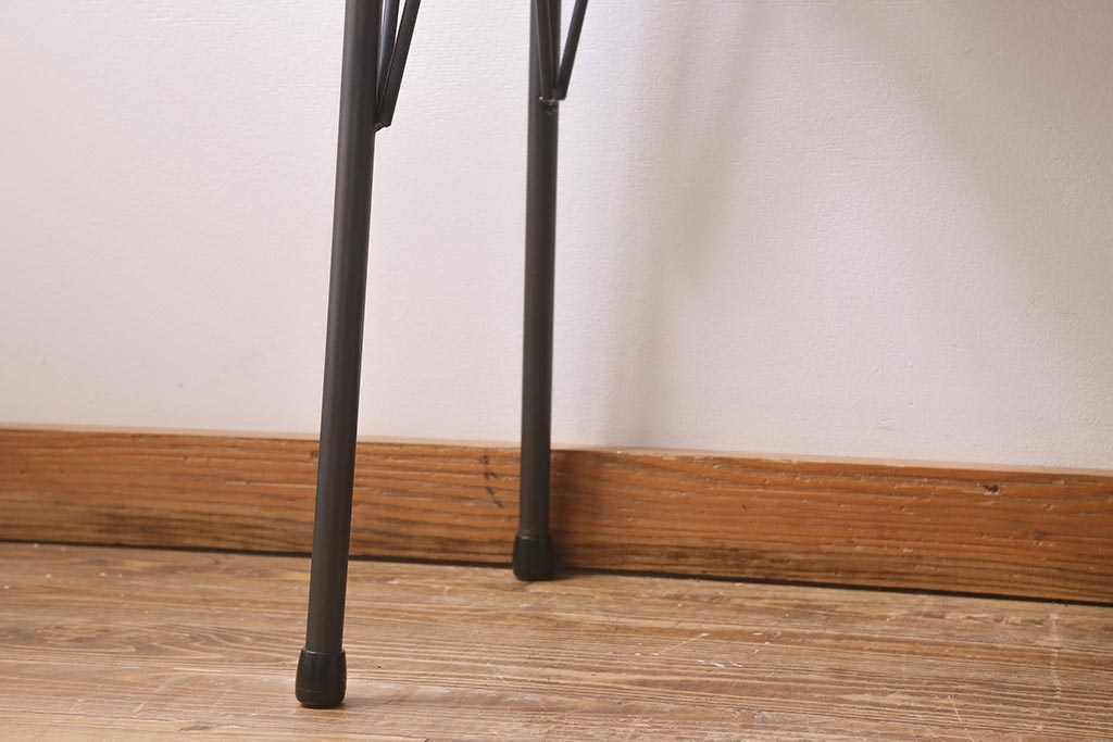 アンティーク家具　古材一枚板リメイク　ラワン材を活かしたシンプルな鉄脚テーブル(コンソールテーブル、作業台)(R-039977)