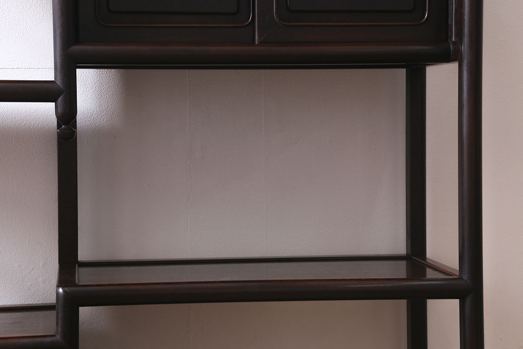 アンティーク家具　昭和初期　紫檀(したん)材　上品でモダンな佇まいの飾り棚(茶棚、収納棚)(R-039983)