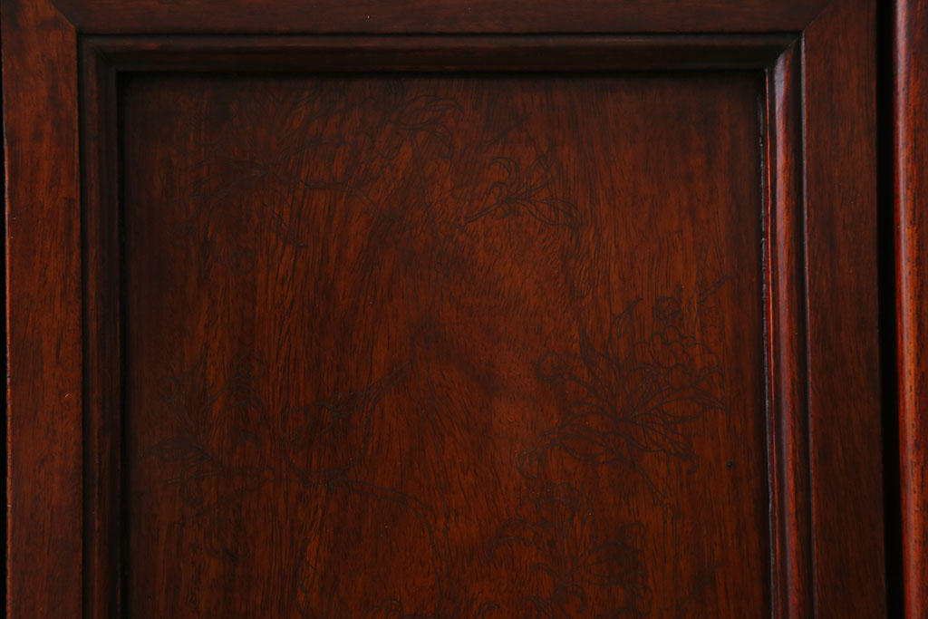 ヴィンテージ家具　カリン材　象嵌入りが珍しい!優美な佇まいの飾り棚(茶棚、収納棚、ビンテージ、花梨材)(R-039984)