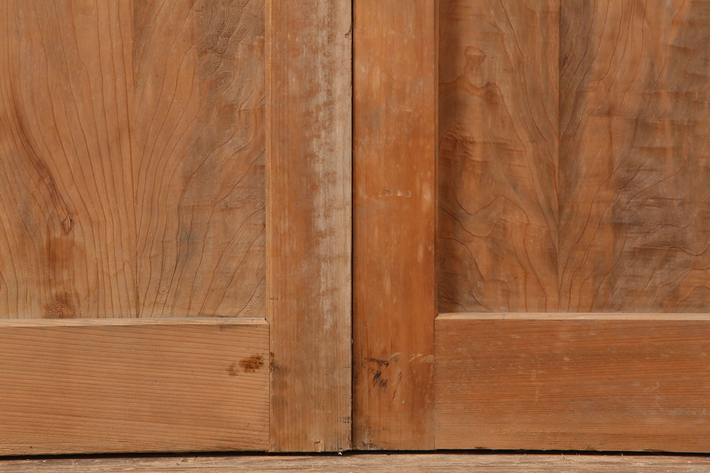 アンティーク建具　戸車付き　ヒノキ材　木のぬくもりあふれる素通しの格子戸2枚セット(蔵戸、引き戸、建具、玄関戸)(R-040024)