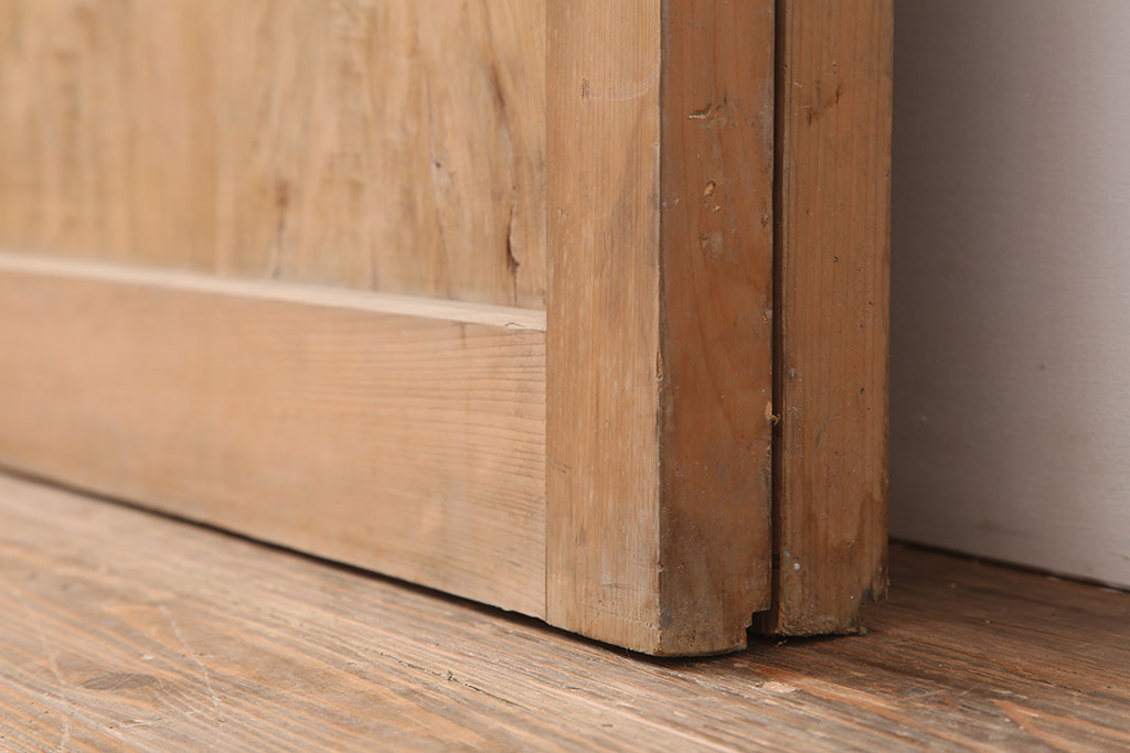 アンティーク建具　戸車付き　ヒノキ材　木のぬくもりあふれる素通しの格子戸2枚セット(蔵戸、引き戸、建具、玄関戸)(R-040024)