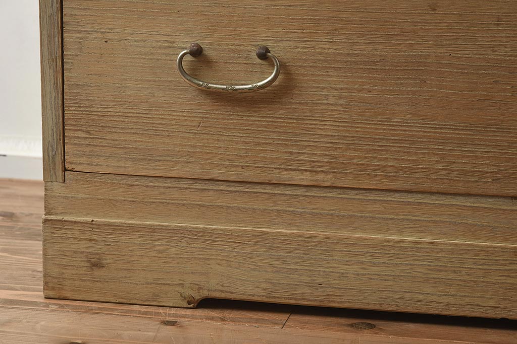 アンティーク家具　昭和中期　前面桐材　シンプルな戸棚付き重ね箪笥(和タンス、チェスト、収納棚、桐箪笥、桐たんす)(R-040050)