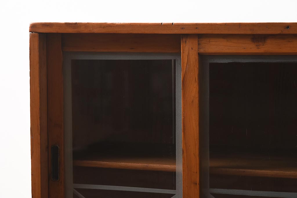 アンティーク家具　引き出し付き　ガラスの模様がおしゃれな小型の収納棚(戸棚、キャビネット)(R-040100)