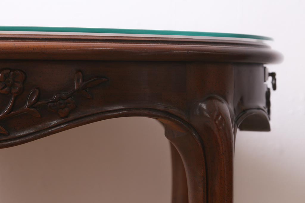 ヴィンテージ家具　格納天板付き　パーケット天板や彫りがおしゃれなアメリカ製のアクセントテーブル(ビンテージ)(R-040104)