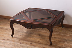 中古　アメリカ製　ガラス天板　クラシカルなデザインが魅力のセンターテーブル(リビングテーブル、センチュリー社)(R-040174)
