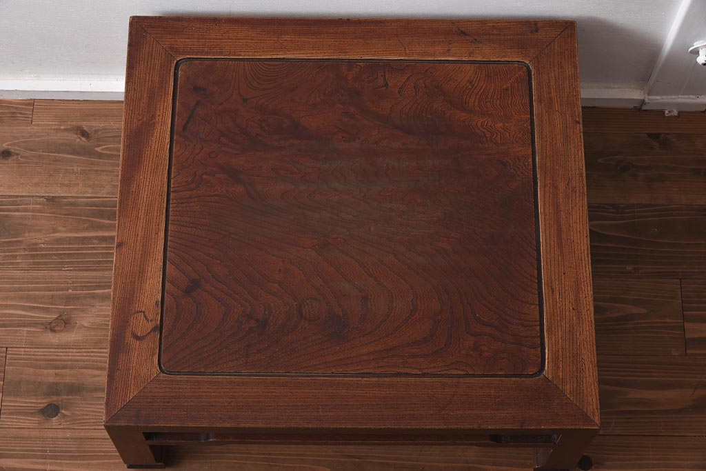 アンティーク家具　昭和初期　力強い杢目が魅力的な総ケヤキ材の座卓(ローテーブル)(R-040229)