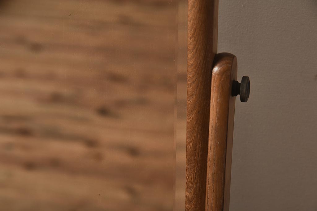 アンティーク家具　昭和中期　指物家具　桑材　落ち着いた雰囲気のレトロな鏡台(ドレッサー)(R-040247)